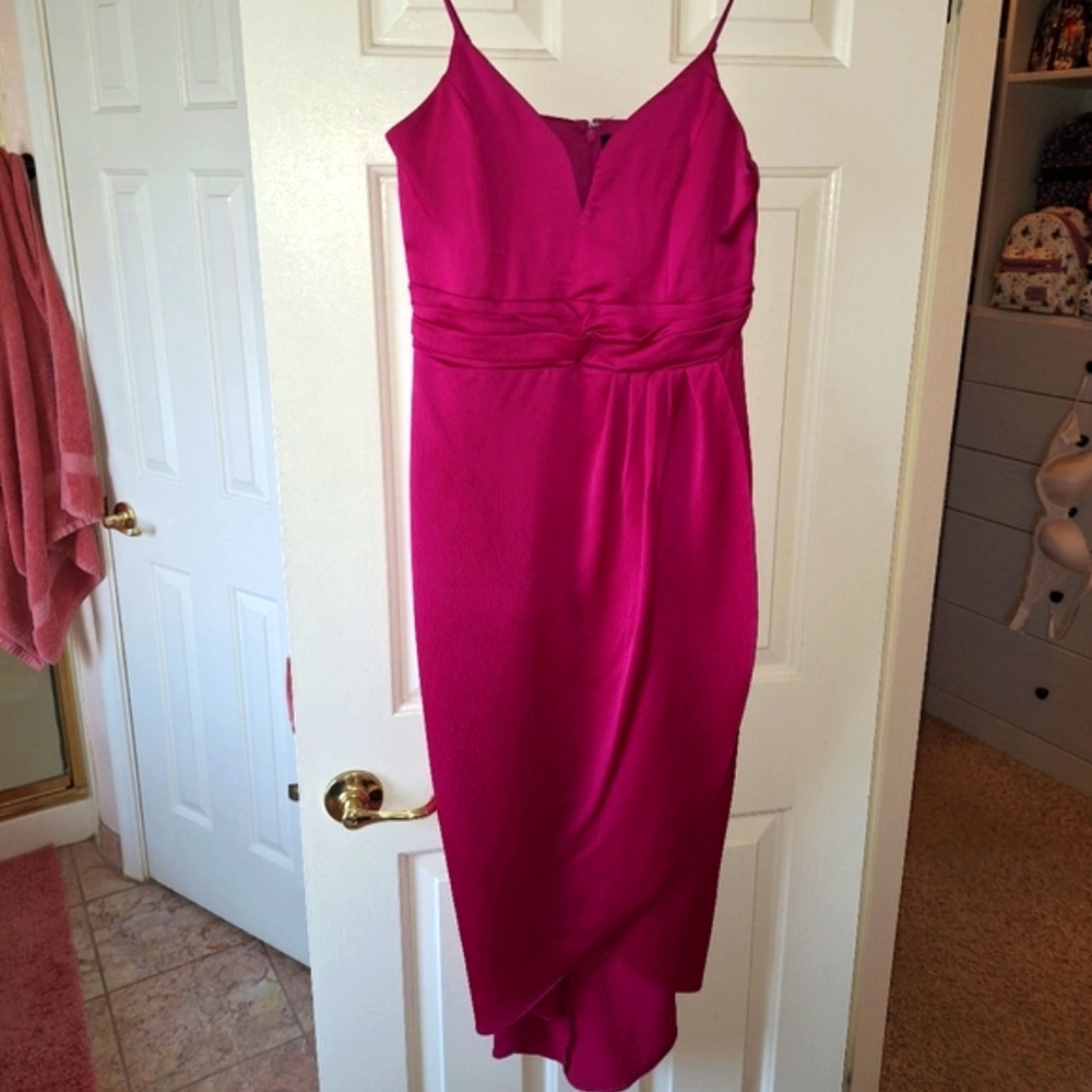 Express Dress - Picture 3 of 11